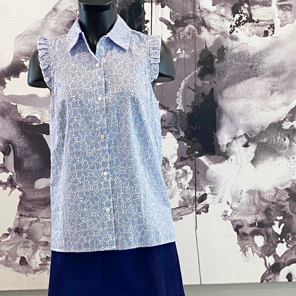 Lilly Pulitzer Lenox Top Floral Eyelet Crew Blue - Picture 2 of 8